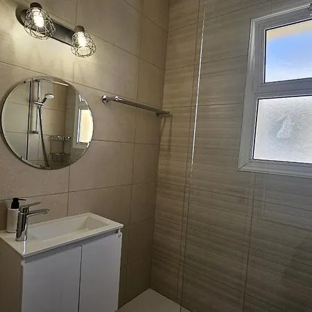 Апартаменты Local Ларнака